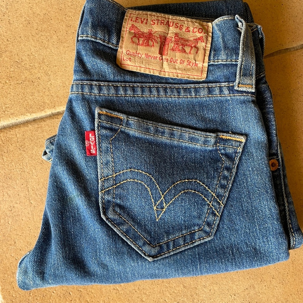 Levi jeans. Women’s size 3M